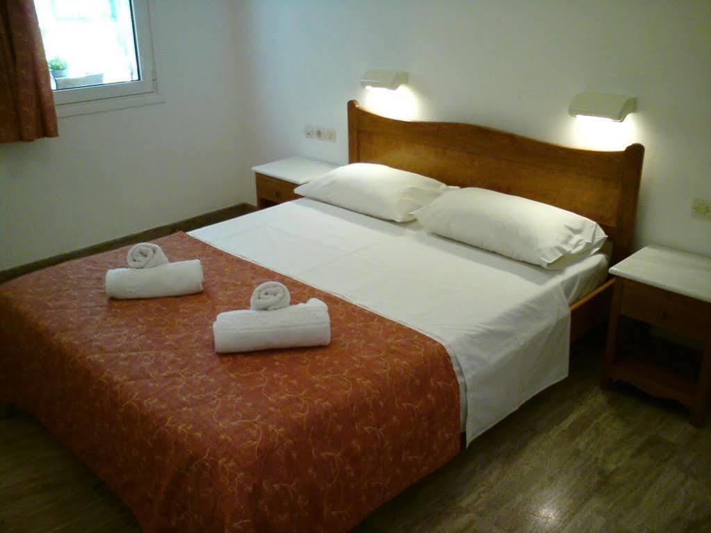 Irini Apartments Platanés Eksteriør billede